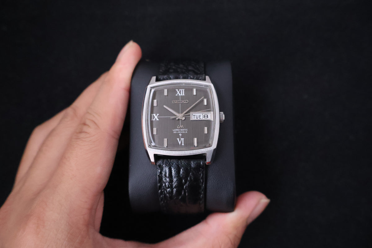 (SERVICED) Rare Vintage 1969 Seiko Lord Matic Roman Dial 23 Jewels 5606-5000