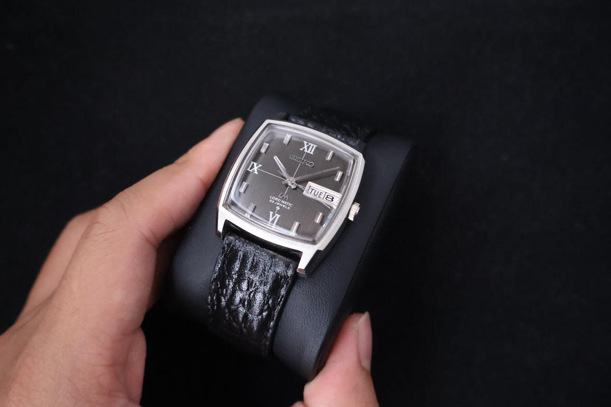 (SERVICED) Rare Vintage 1969 Seiko Lord Matic Roman Dial 23 Jewels 5606-5000