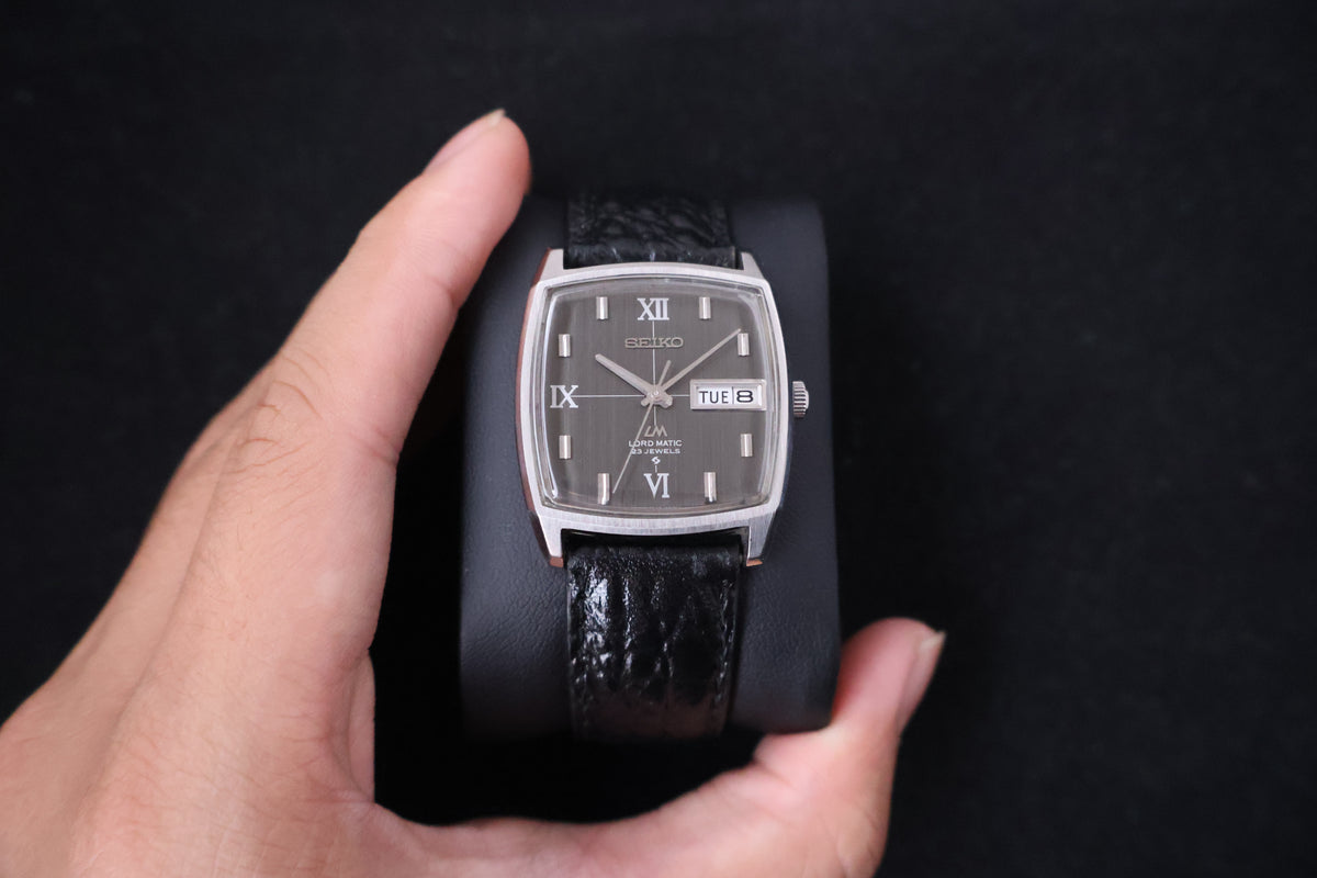 (SERVICED) Rare Vintage 1969 Seiko Lord Matic Roman Dial 23 Jewels 5606-5000