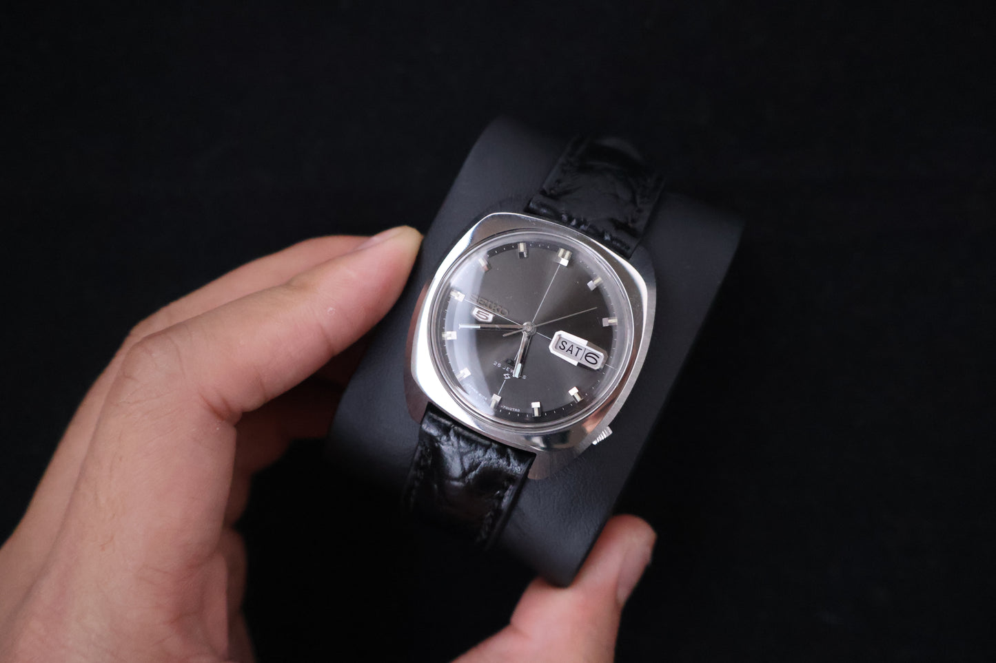 (SERVICED) Rare Vintage 1967 Seiko 5 DX Deluxe 25 Jewels 6106-7010