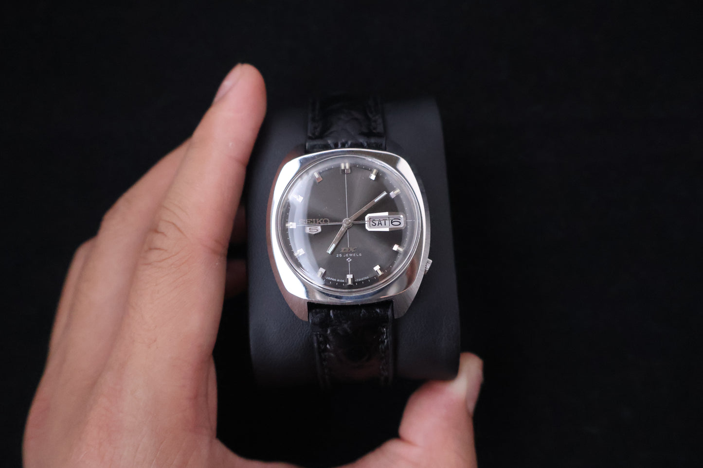 (SERVICED) Rare Vintage 1967 Seiko 5 DX Deluxe 25 Jewels 6106-7010