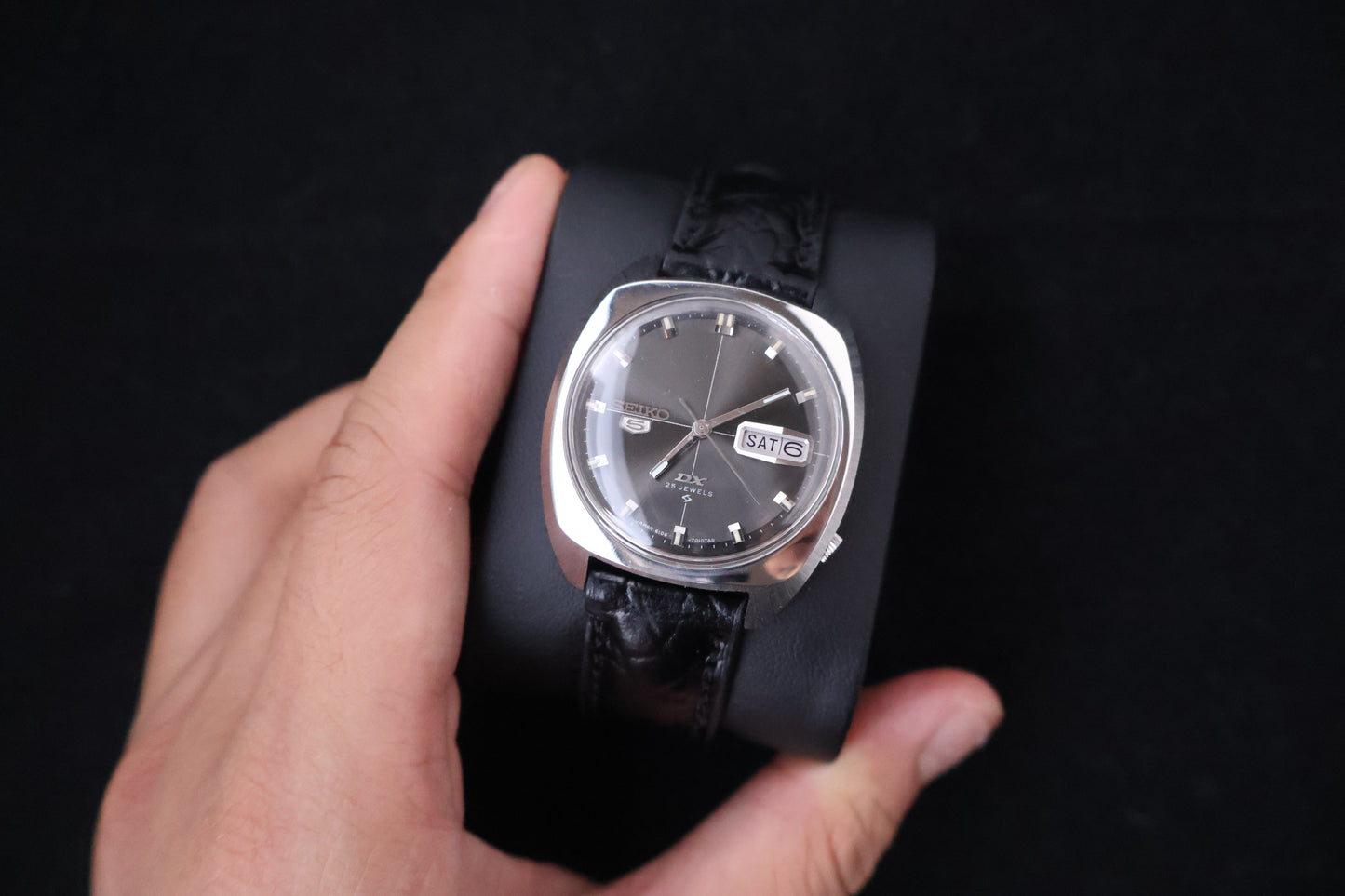 (SERVICED) Rare Vintage 1967 Seiko 5 DX Deluxe 25 Jewels 6106-7010