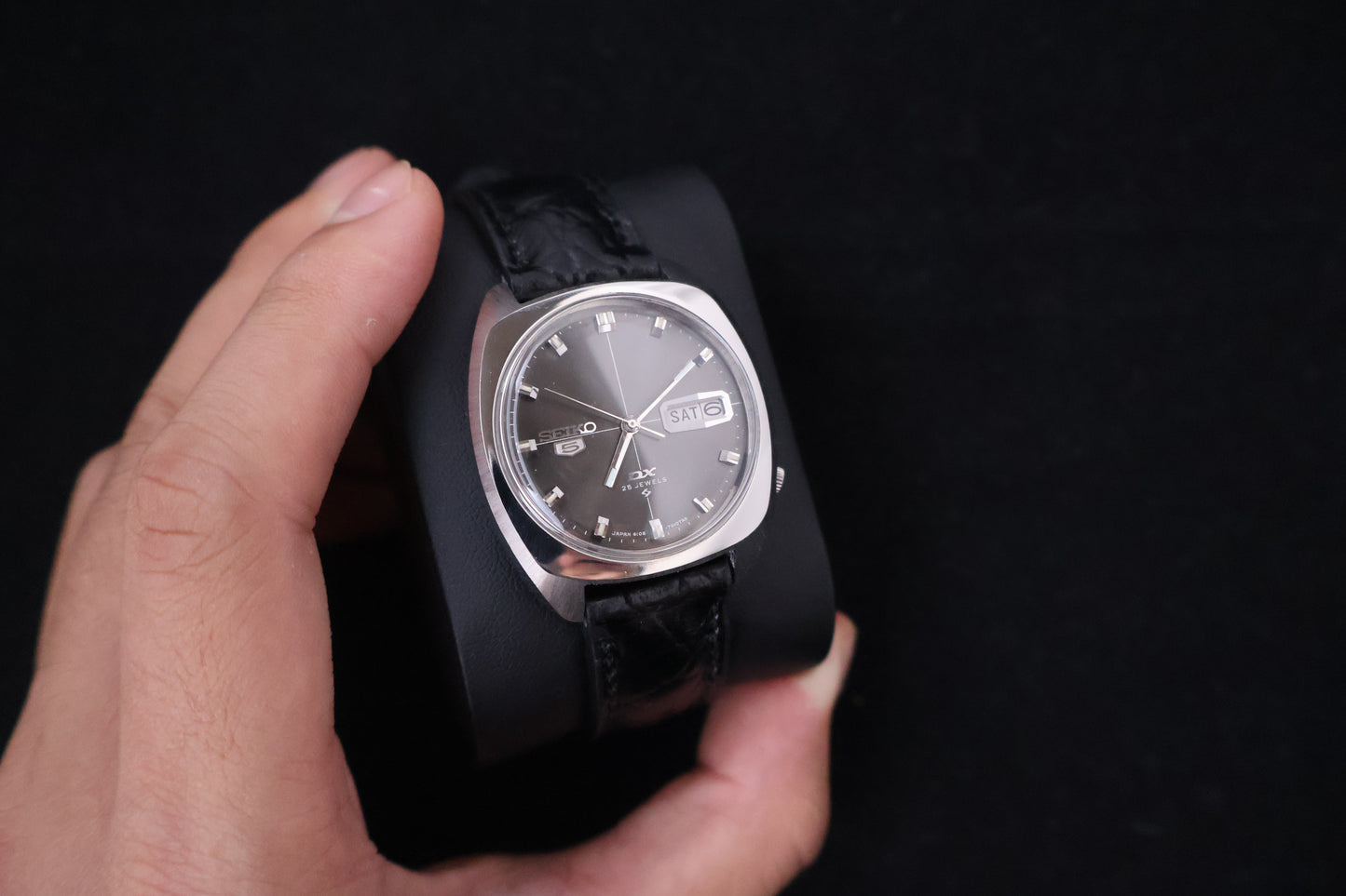 (SERVICED) Rare Vintage 1967 Seiko 5 DX Deluxe 25 Jewels 6106-7010