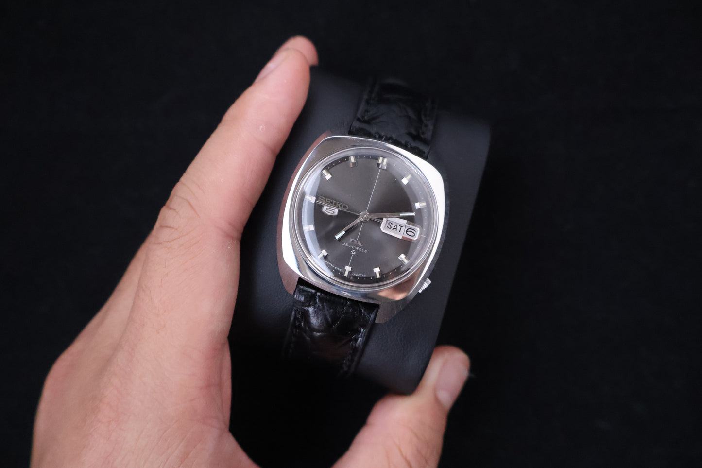 (SERVICED) Rare Vintage 1967 Seiko 5 DX Deluxe 25 Jewels 6106-7010