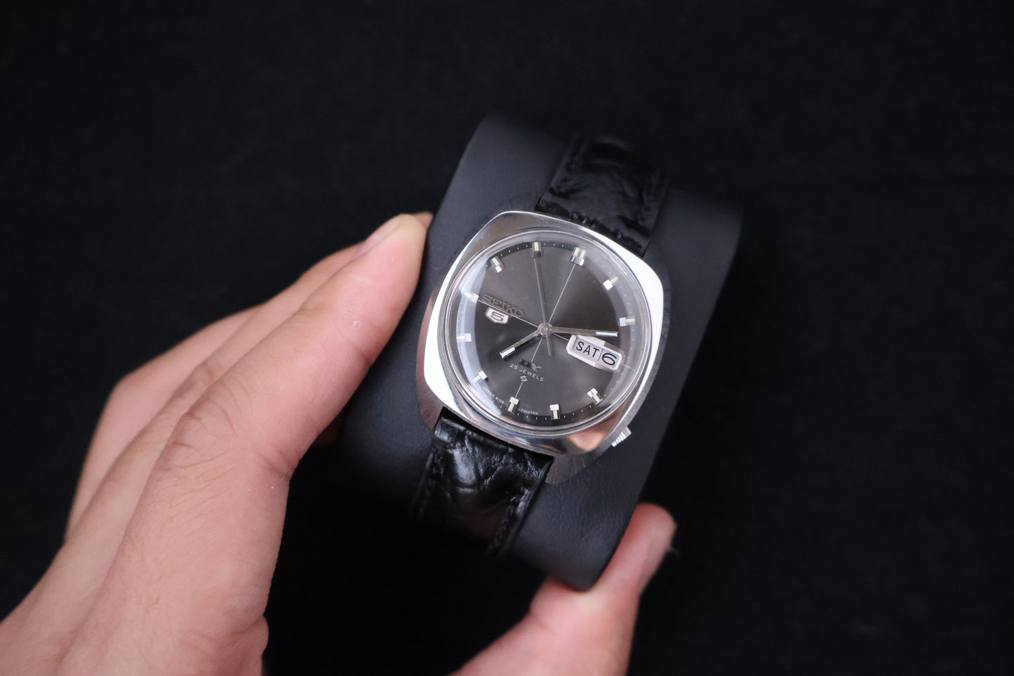 (SERVICED) Rare Vintage 1967 Seiko 5 DX Deluxe 25 Jewels 6106-7010