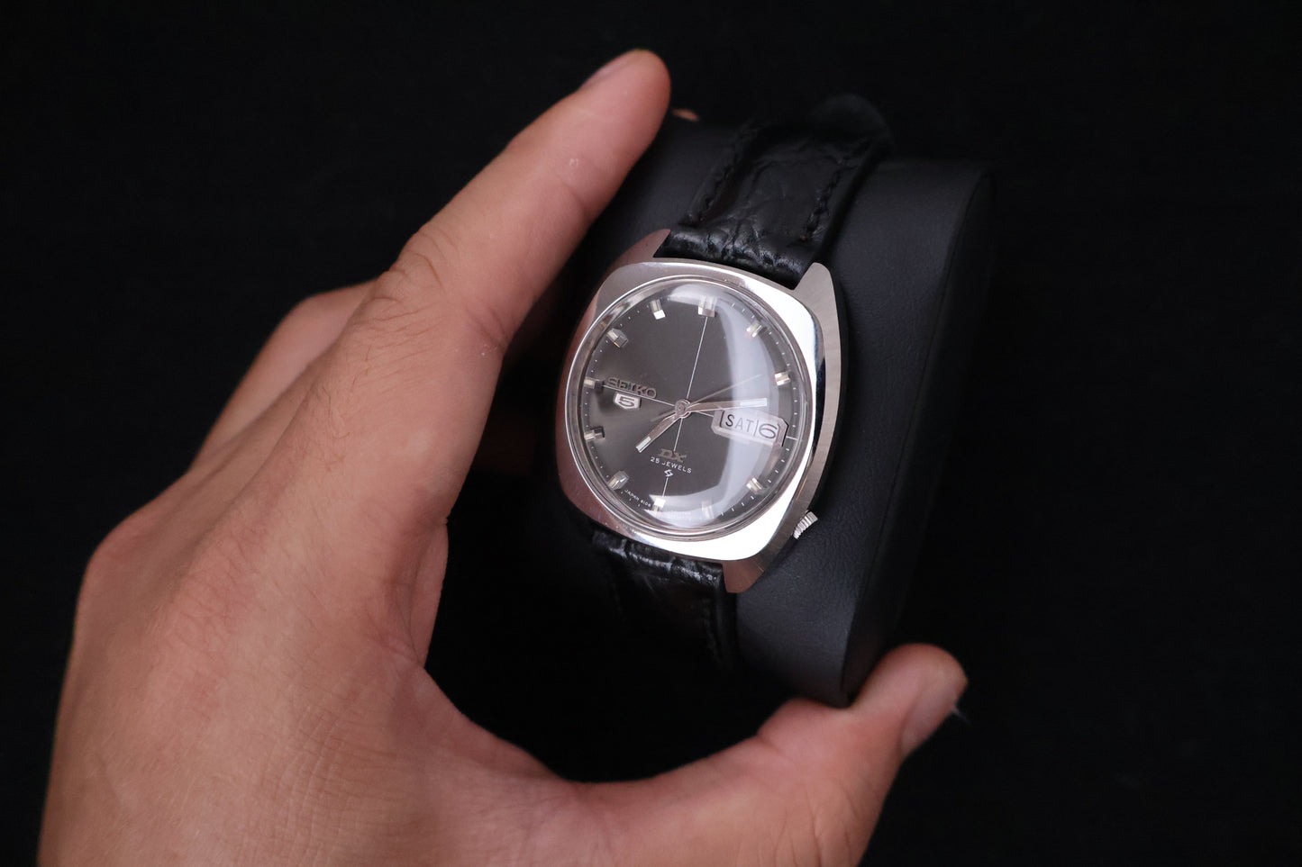 (SERVICED) Rare Vintage 1967 Seiko 5 DX Deluxe 25 Jewels 6106-7010