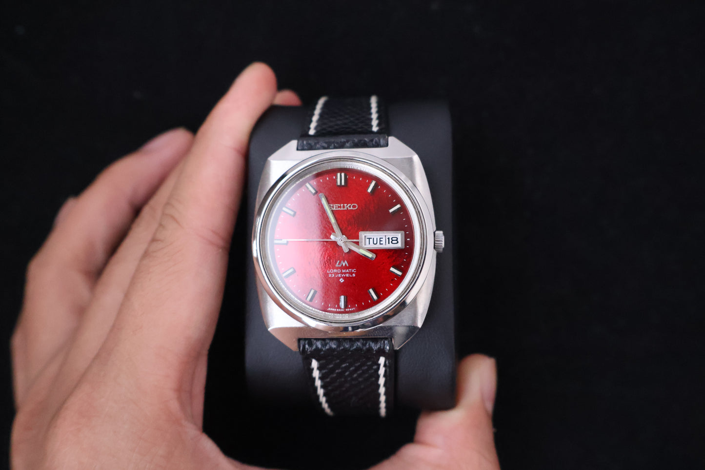(SERVICED) Rare Vintage 1969 Seiko Lord Matic Red Dial 23 Jewels 5606-9030