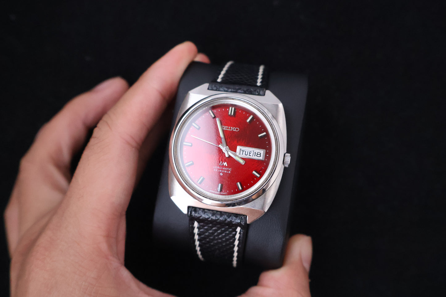 (SERVICED) Rare Vintage 1969 Seiko Lord Matic Red Dial 23 Jewels 5606-9030