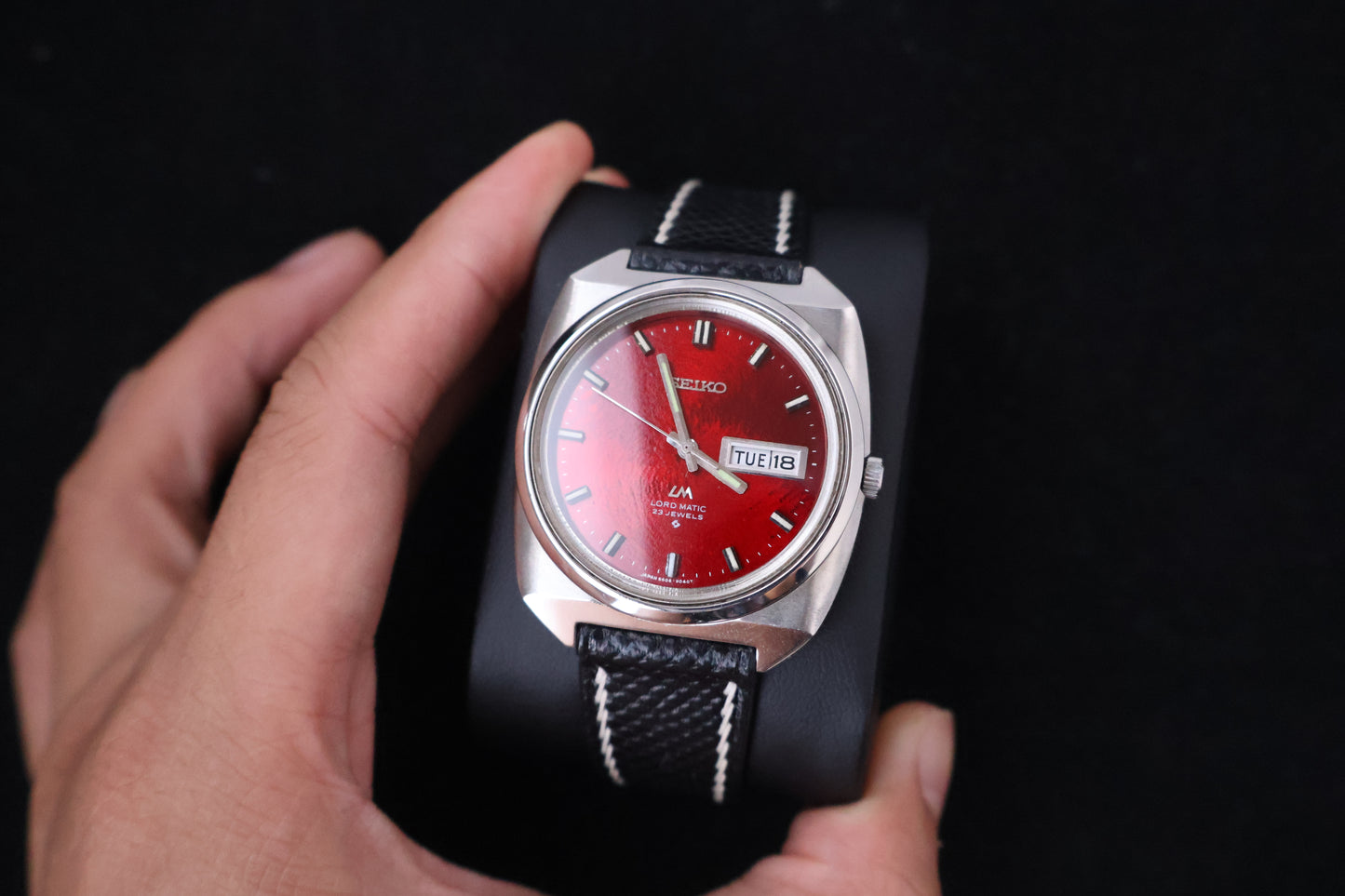 (SERVICED) Rare Vintage 1969 Seiko Lord Matic Red Dial 23 Jewels 5606-9030