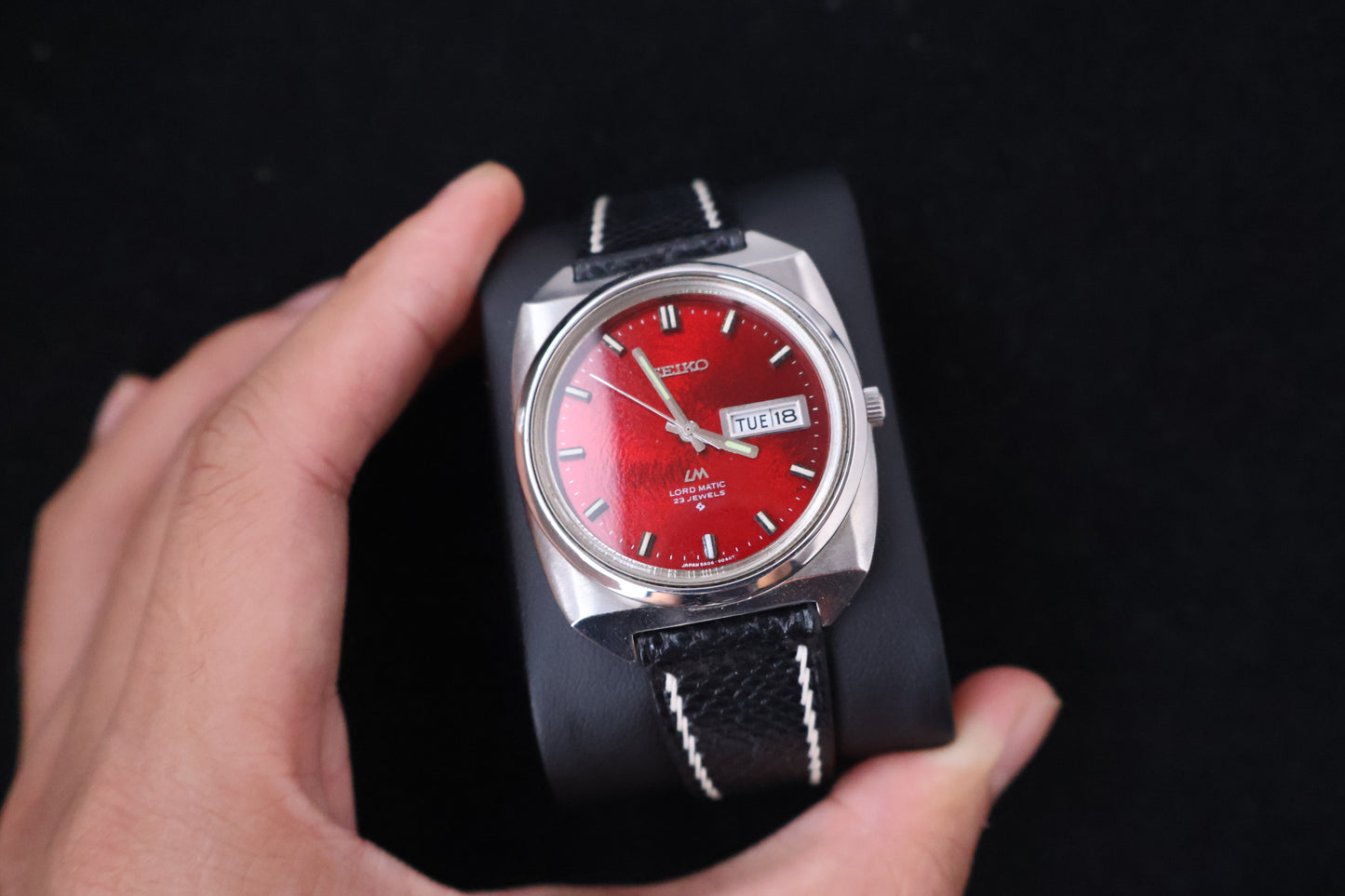 (SERVICED) Rare Vintage 1969 Seiko Lord Matic Red Dial 23 Jewels 5606-9030
