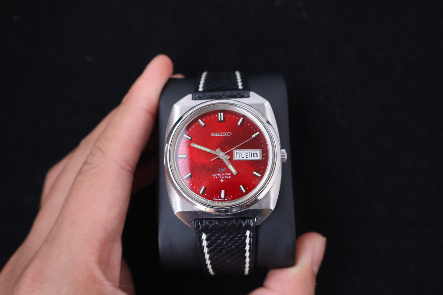(SERVICED) Rare Vintage 1969 Seiko Lord Matic Red Dial 23 Jewels 5606-9030