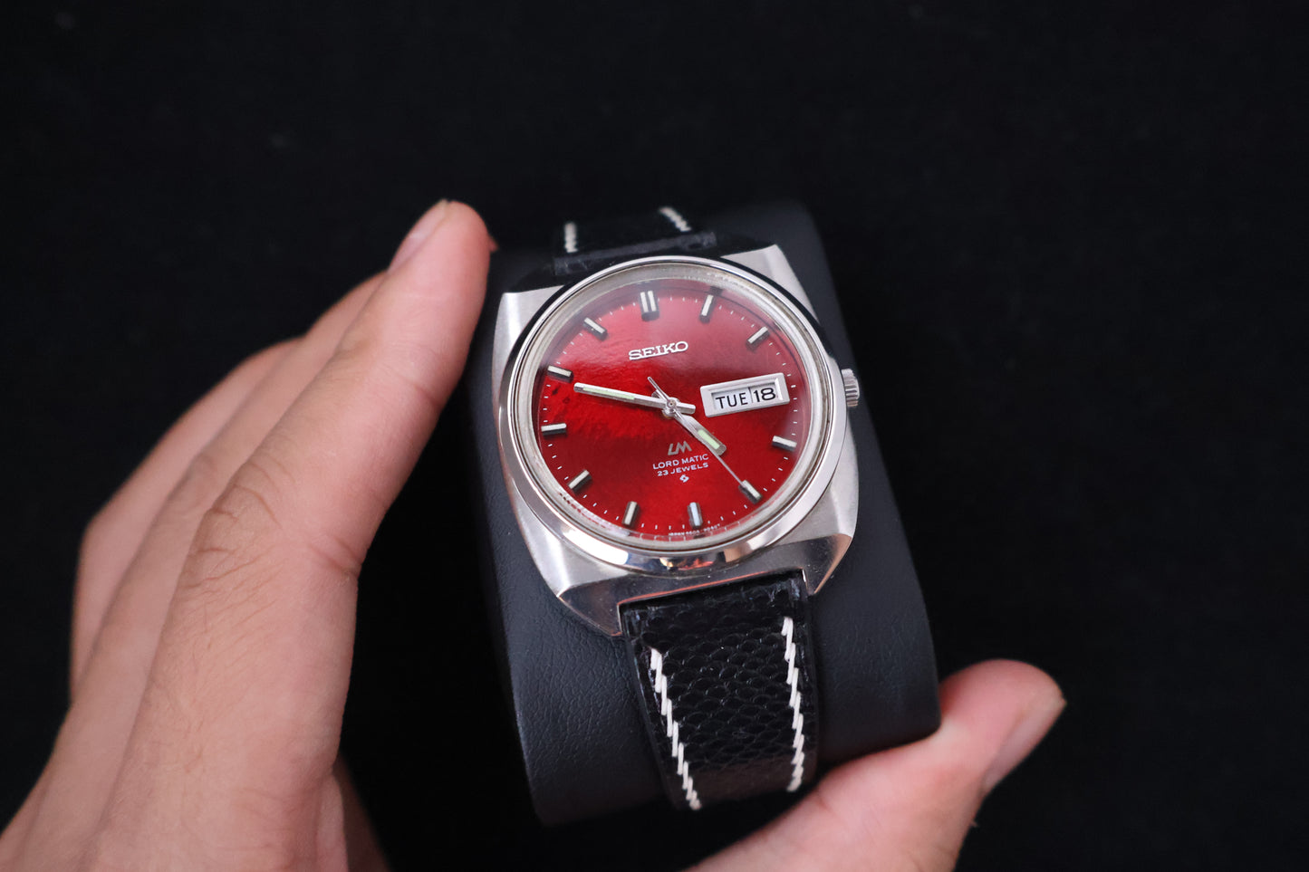 (SERVICED) Rare Vintage 1969 Seiko Lord Matic Red Dial 23 Jewels 5606-9030