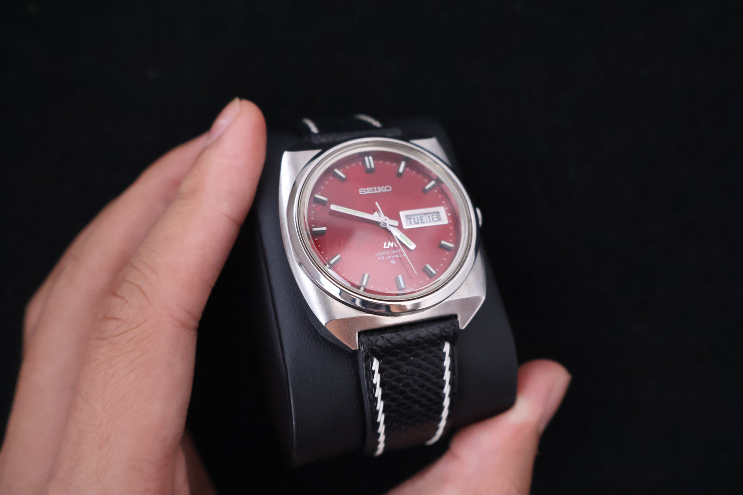 (SERVICED) Rare Vintage 1969 Seiko Lord Matic Red Dial 23 Jewels 5606-9030
