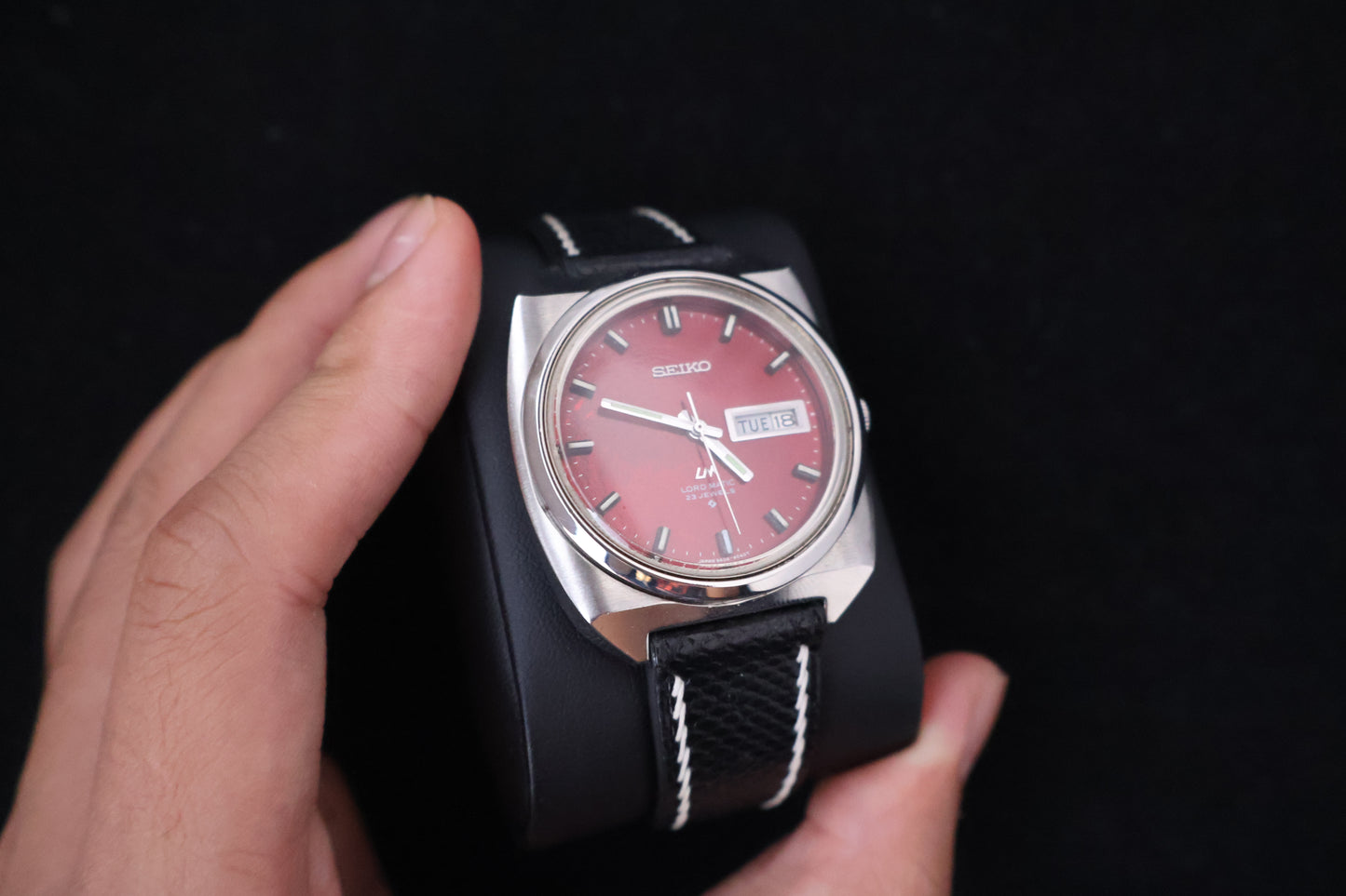 (SERVICED) Rare Vintage 1969 Seiko Lord Matic Red Dial 23 Jewels 5606-9030