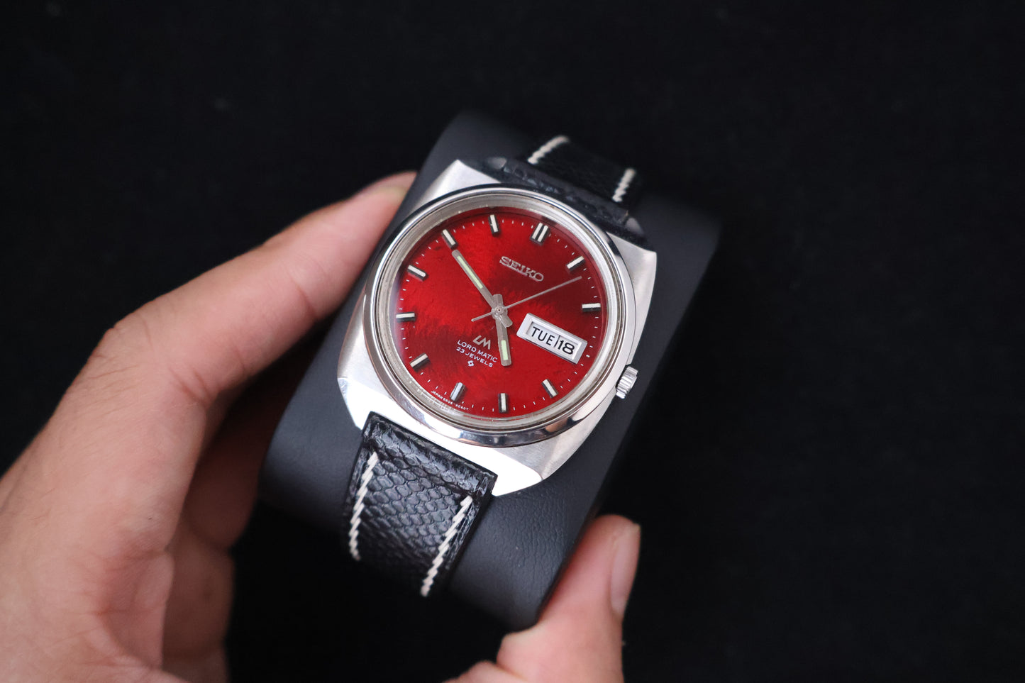 (SERVICED) Rare Vintage 1969 Seiko Lord Matic Red Dial 23 Jewels 5606-9030