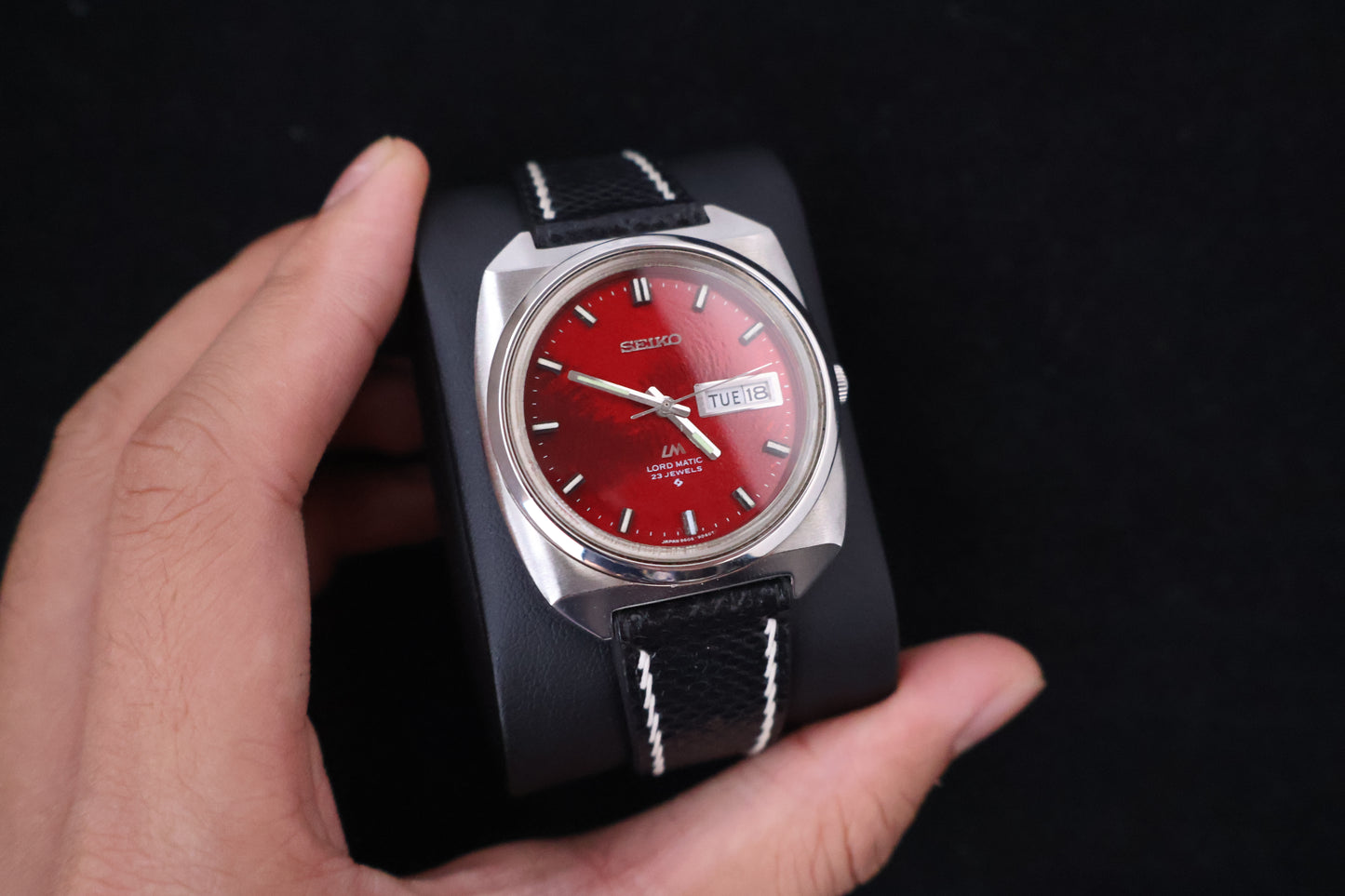 (SERVICED) Rare Vintage 1969 Seiko Lord Matic Red Dial 23 Jewels 5606-9030