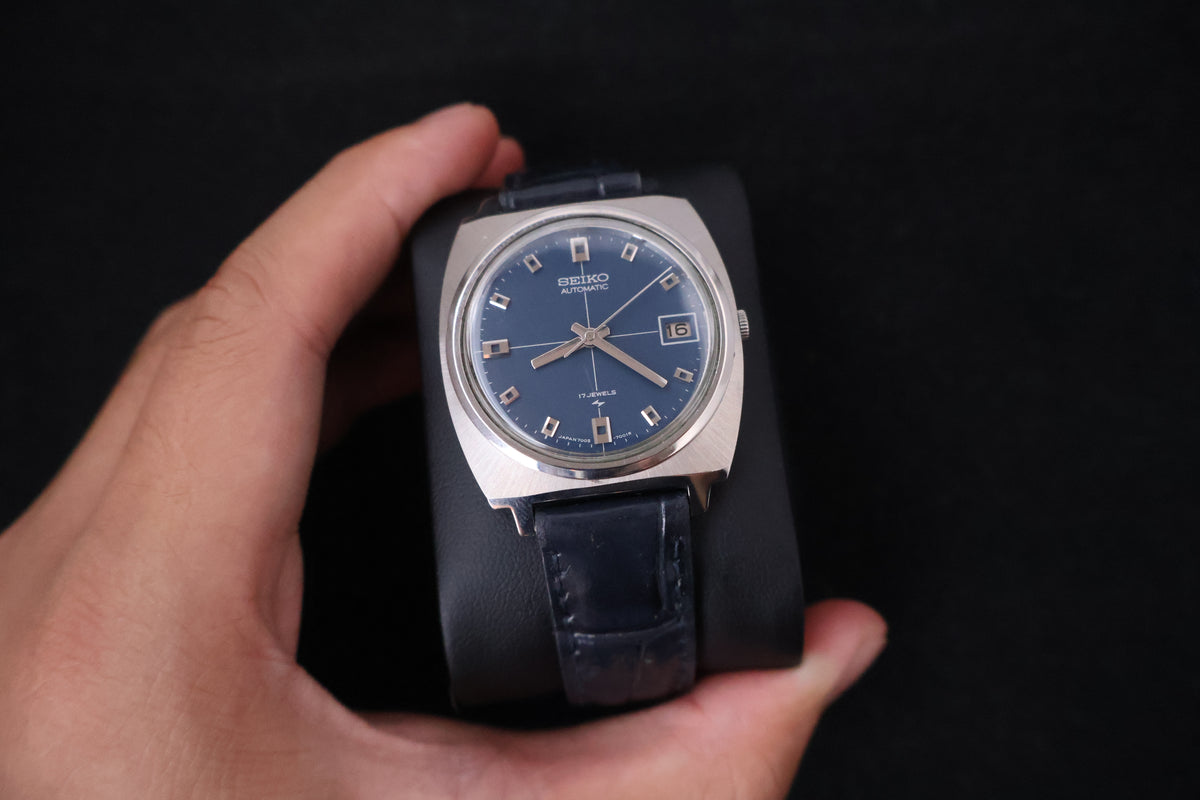 (SERVICED) Rare Vintage 1972 Seiko 17 Jewels Blue Dial 7005-7001