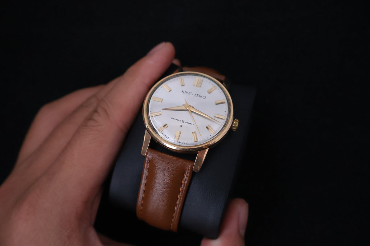 (SERVICED) Rare Vintage 1960s King Seiko First Gen Shield Medallion 14K Gold 25 Jewels - J14102E