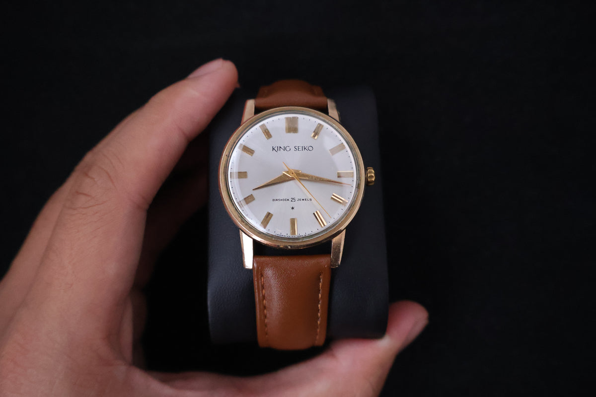 (SERVICED) Rare Vintage 1960s King Seiko First Gen Shield Medallion 14K Gold 25 Jewels - J14102E