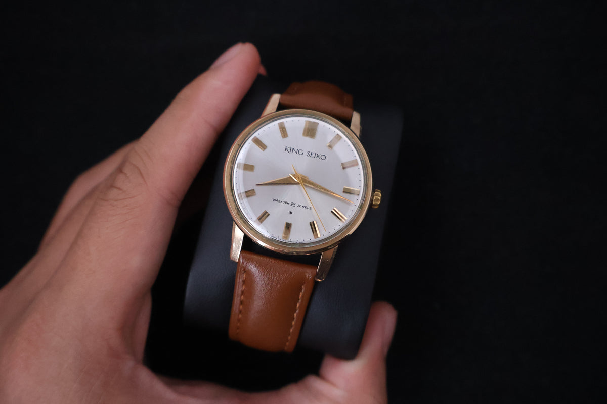 (SERVICED) Rare Vintage 1960s King Seiko First Gen Shield Medallion 14K Gold 25 Jewels - J14102E