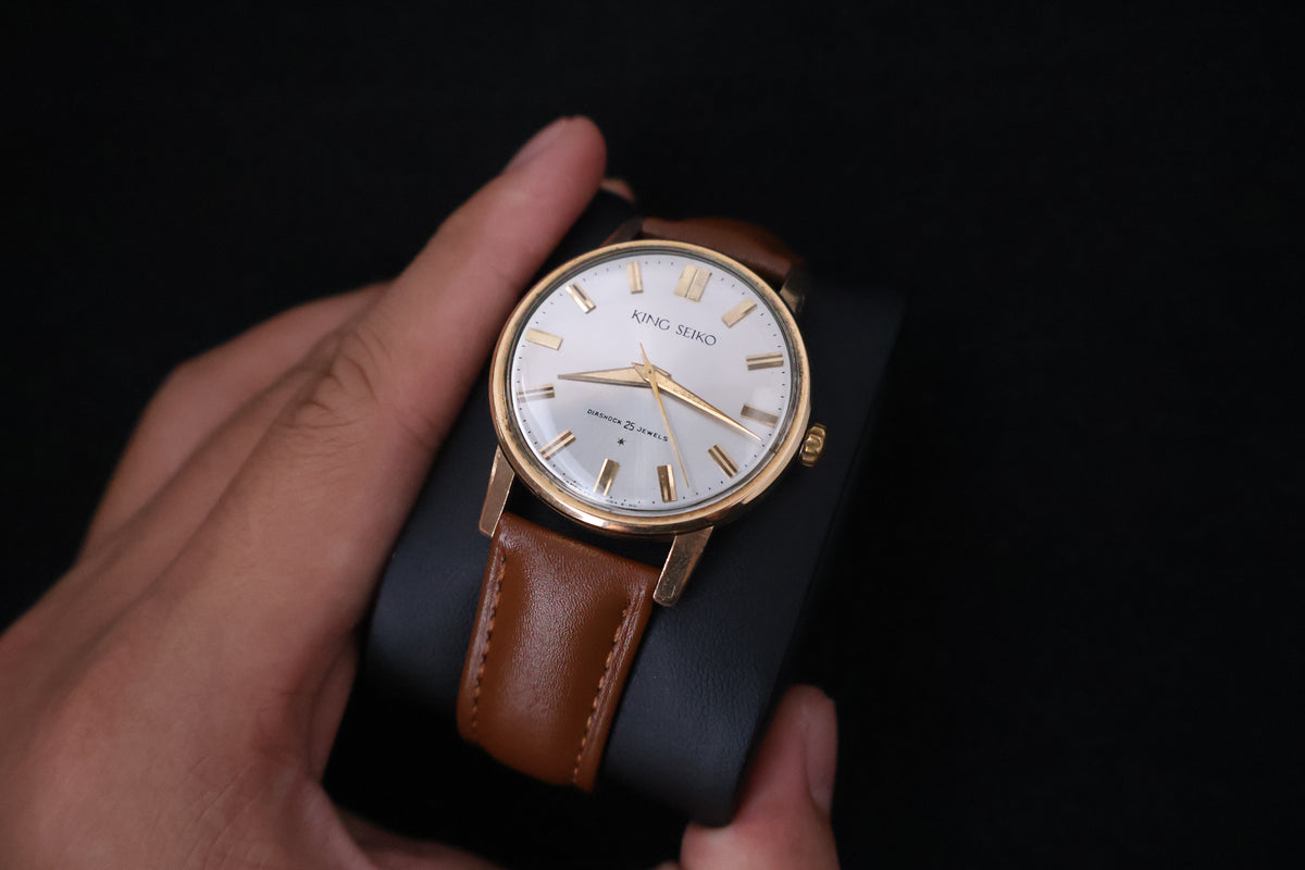 (SERVICED) Rare Vintage 1960s King Seiko First Gen Shield Medallion 14K Gold 25 Jewels - J14102E