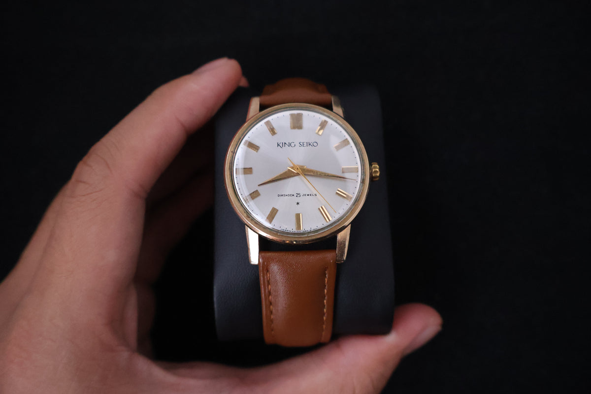 (SERVICED) Rare Vintage 1960s King Seiko First Gen Shield Medallion 14K Gold 25 Jewels - J14102E