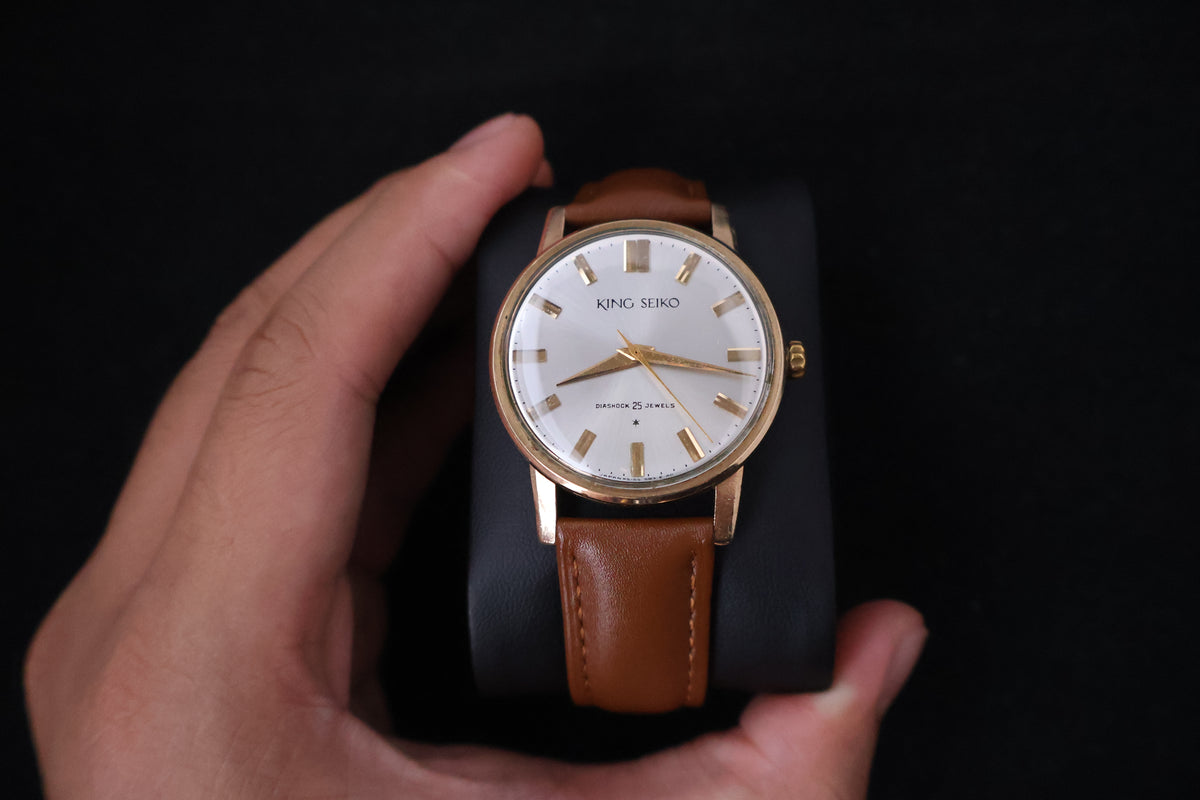 (SERVICED) Rare Vintage 1960s King Seiko First Gen Shield Medallion 14K Gold 25 Jewels - J14102E