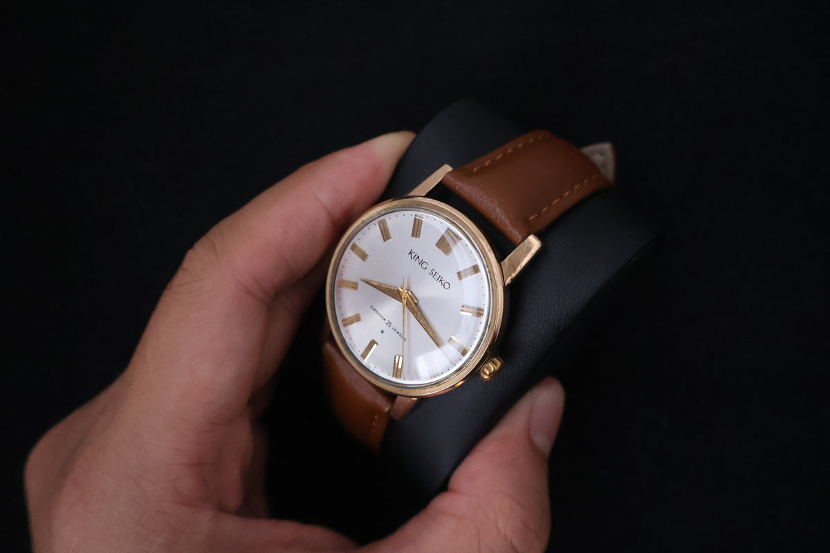 (SERVICED) Rare Vintage 1960s King Seiko First Gen Shield Medallion 14K Gold 25 Jewels - J14102E