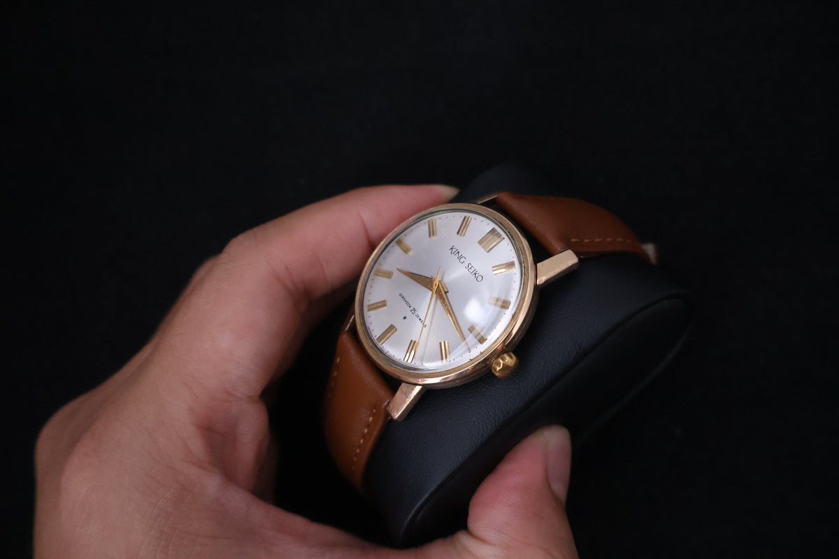 (SERVICED) Rare Vintage 1960s King Seiko First Gen Shield Medallion 14K Gold 25 Jewels - J14102E