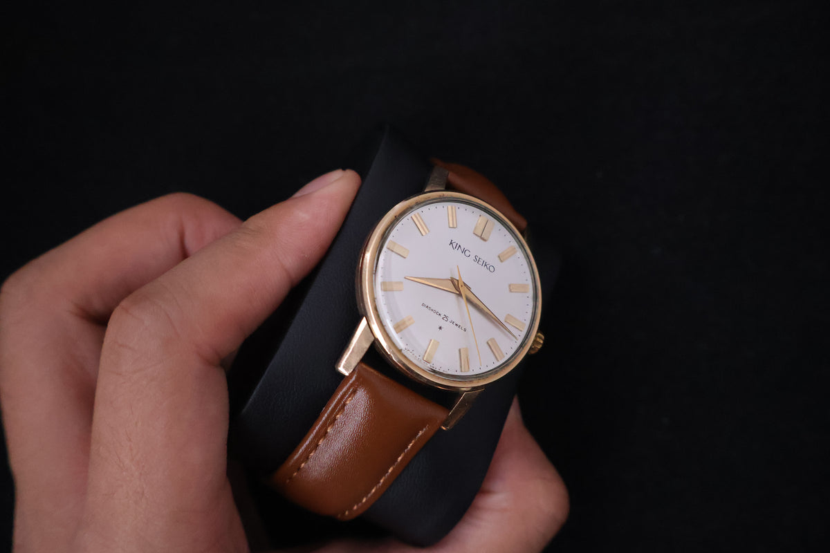 (SERVICED) Rare Vintage 1960s King Seiko First Gen Shield Medallion 14K Gold 25 Jewels - J14102E
