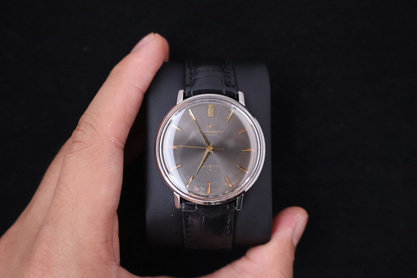 (SERVICED) Rare Vintage 1963 Seikomatic Slim 30 Jewels Black Dial - 830 15018