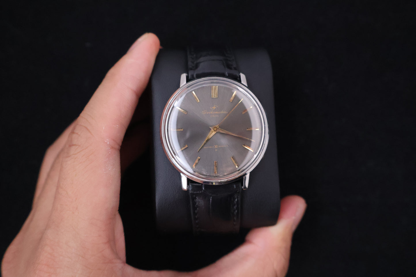 (SERVICED) Rare Vintage 1963 Seikomatic Slim 30 Jewels Black Dial - 830 15018