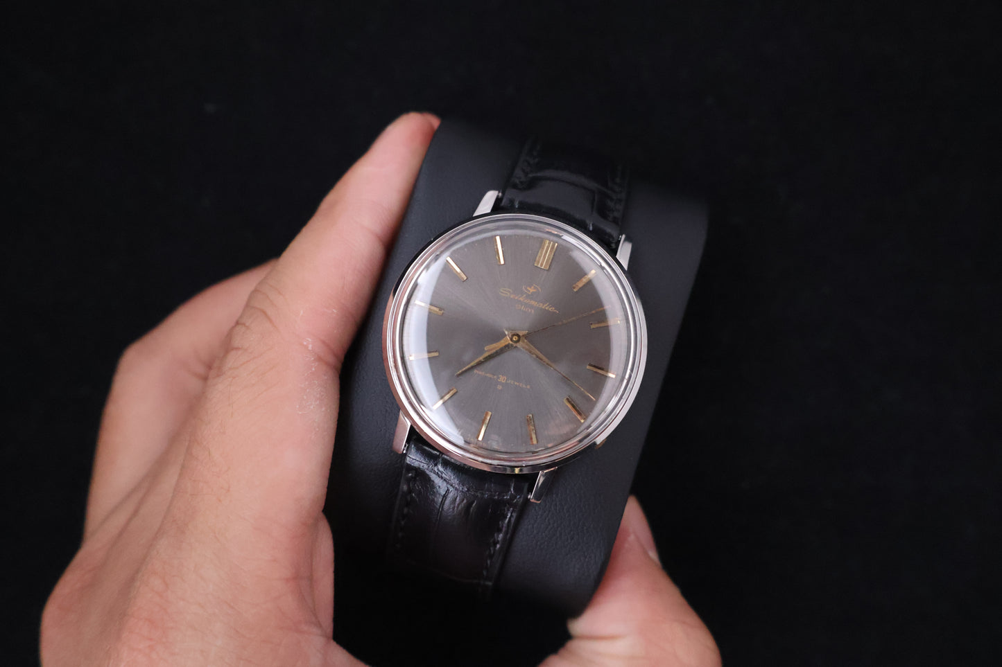 (SERVICED) Rare Vintage 1963 Seikomatic Slim 30 Jewels Black Dial - 830 15018